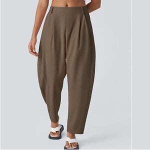 NWT HALARA Mid Rise Pocket Barrel-Leg Work Pants